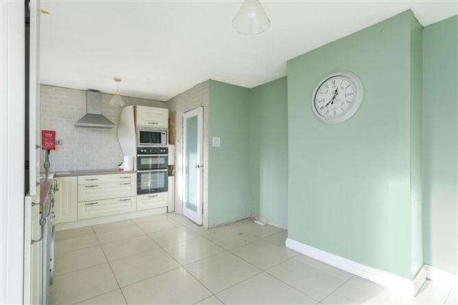 10 Lindisfarne Vale, Clondalkin, Dublin 22