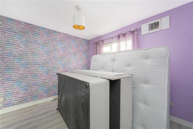 10 Lindisfarne Vale, Clondalkin, Dublin 22