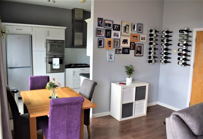 20 Newtown Square, Main Street, Blessington, Wicklow