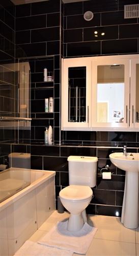 20 Newtown Square, Main Street, Blessington, Wicklow