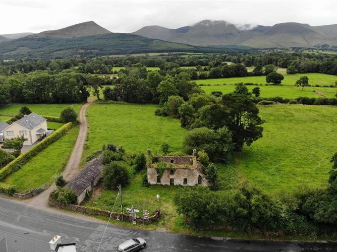 The Coach House, Glen Of Aherlow, Newtown, Tipperary