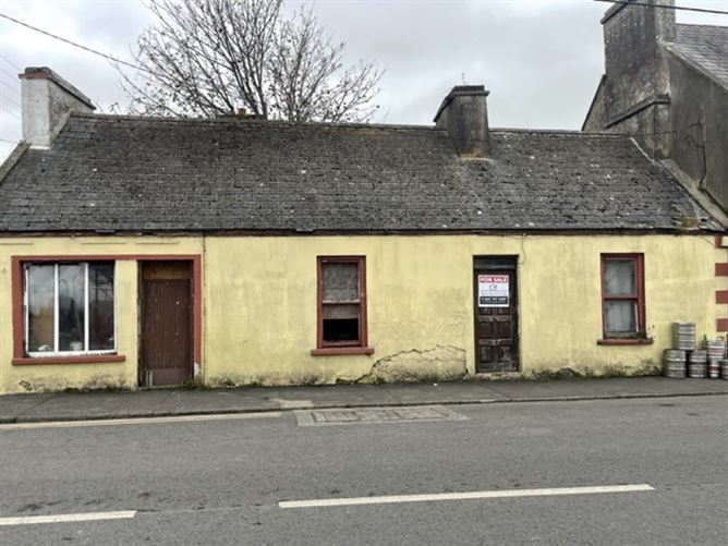 Bridge Street, Carrigaholt, Clare