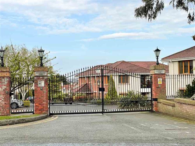 10 Rathmichael Park, Shankill, Dublin