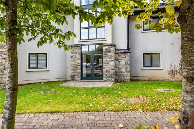 https://photos-a.propertyimages.ie/media/3/5/6/4959653/c1cf16c4-5cc9-4c22-8985-d935b4d3c29d_l.jpg