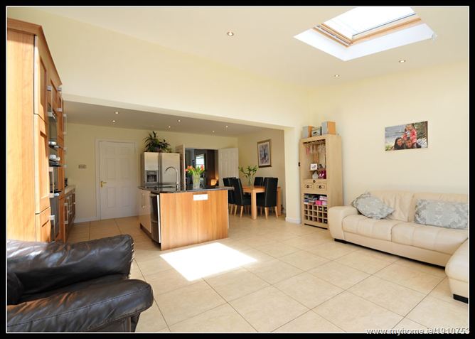 26 WOODLAWN PARK, Santry, Dublin 9