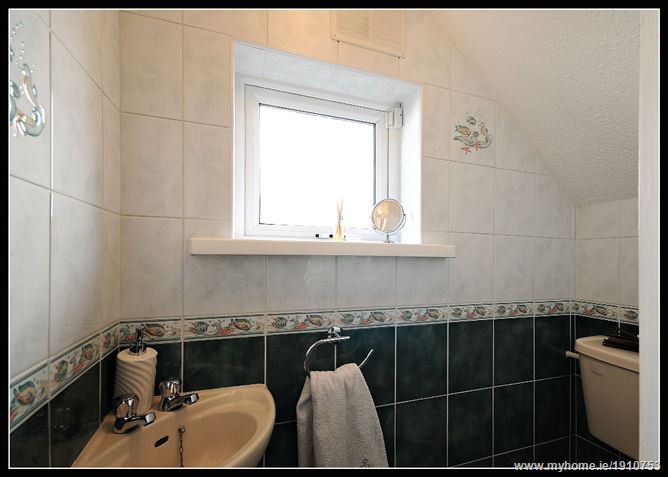 Photo 11 of 29 — 26 WOODLAWN PARK, Santry, Dublin 9