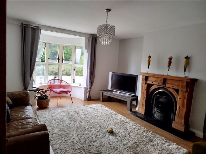 https://photos-a.propertyimages.ie/media/3/5/7/4958753/19d824d6-828c-46ca-abce-e1ef7a9453e9_l.jpg
