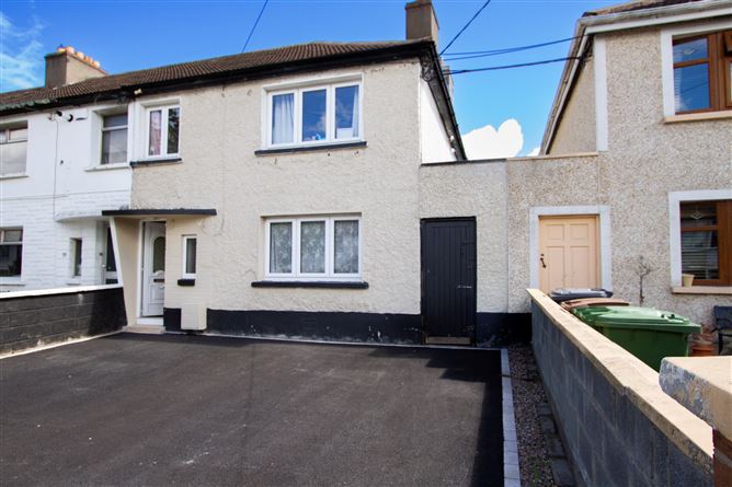 35 Hughes Road East, Walkinstown, Dublin 12