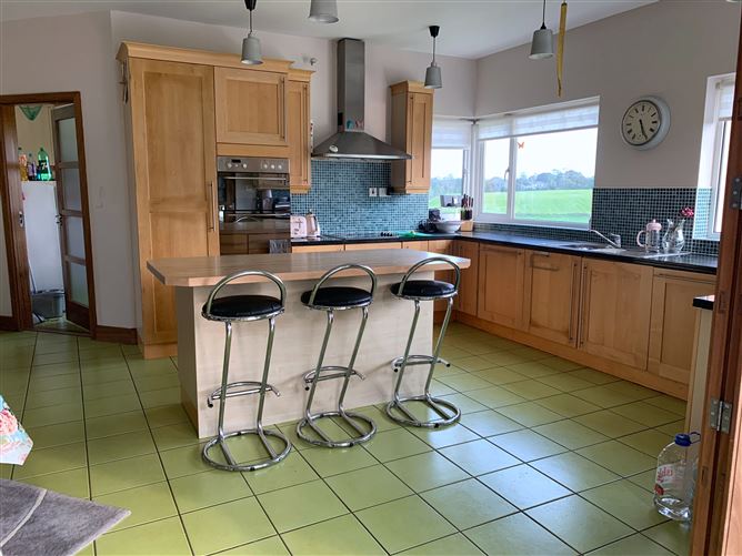 Sonny's, Ballinahoun, Kilmuckridge, Co. Wexford