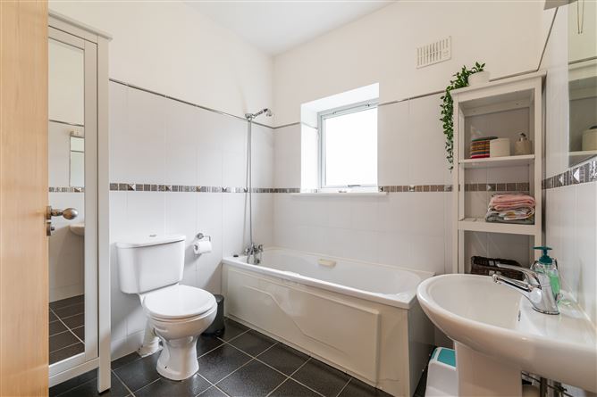 29 Grianan Fidh, Sandyford, Dublin 18