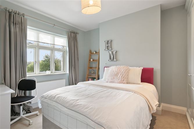 43 St Helen's Road, Booterstown, County Dublin