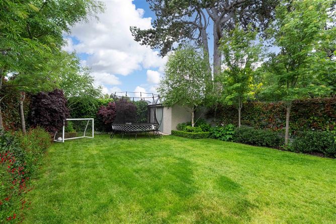 43 St Helen's Road, Booterstown, County Dublin