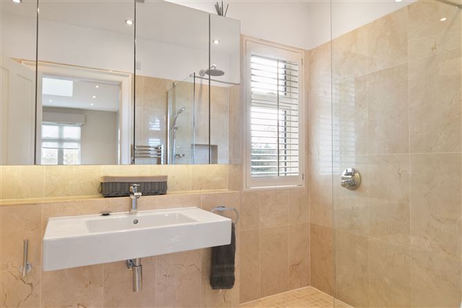43 St Helen's Road, Booterstown, County Dublin