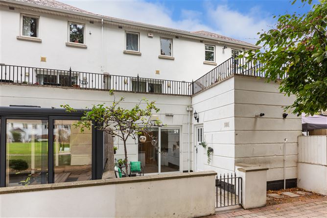 19 Castle Lawn, kilgobbin Wood,, Dublin 18, Dublin