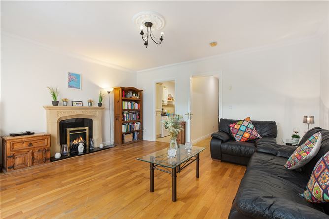 19 Castle Lawn, kilgobbin Wood,, Dublin 18, Dublin