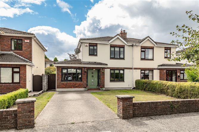 https://photos-a.propertyimages.ie/media/3/5/8/5019853/017901cf-2c82-4af3-b554-cf6b05b3ecae_l.jpg
