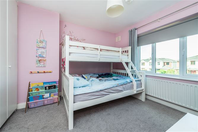 https://photos-a.propertyimages.ie/media/3/5/8/5019853/017901cf-2c82-4af3-b554-cf6b05b3ecae_l.jpg