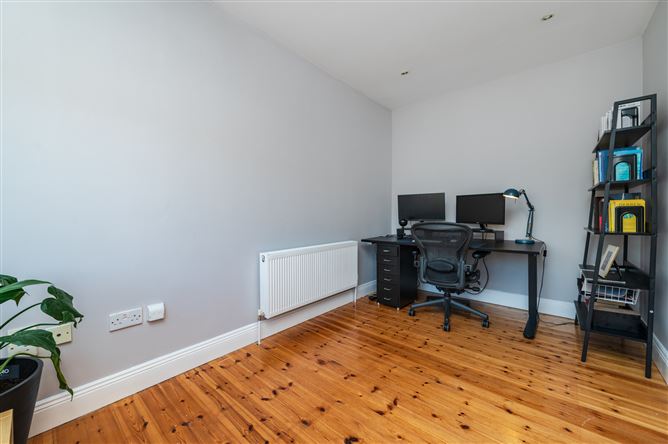 https://photos-a.propertyimages.ie/media/3/5/8/5019853/017901cf-2c82-4af3-b554-cf6b05b3ecae_l.jpg