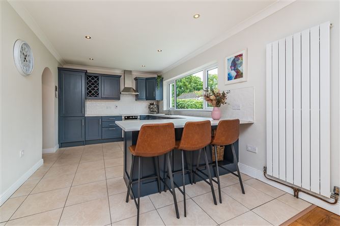 https://photos-a.propertyimages.ie/media/3/5/8/5019853/017901cf-2c82-4af3-b554-cf6b05b3ecae_l.jpg
