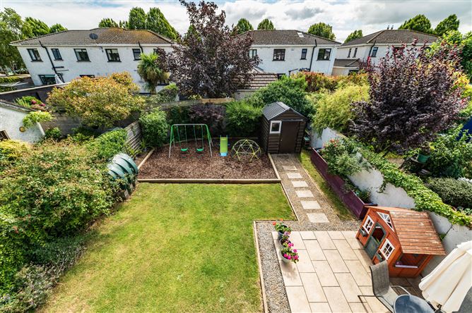 https://photos-a.propertyimages.ie/media/3/5/8/5019853/017901cf-2c82-4af3-b554-cf6b05b3ecae_l.jpg