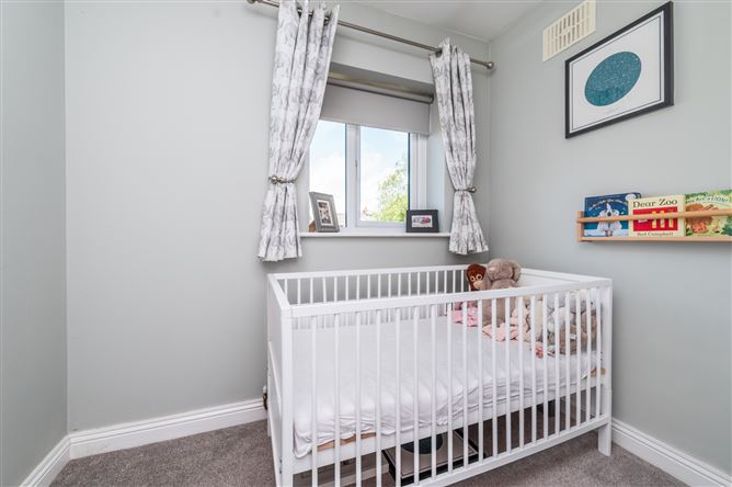 https://photos-a.propertyimages.ie/media/3/5/8/5019853/017901cf-2c82-4af3-b554-cf6b05b3ecae_l.jpg
