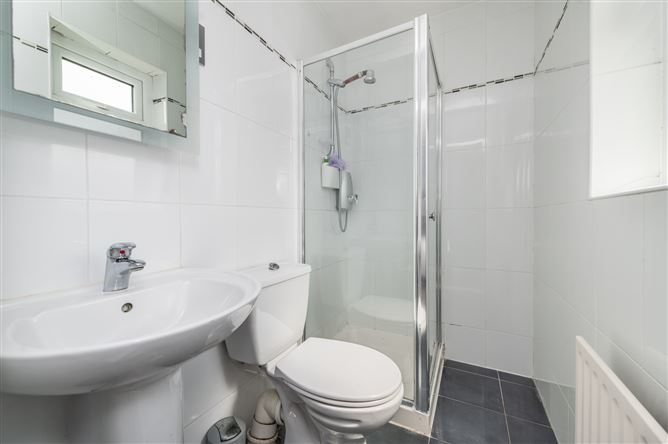 https://photos-a.propertyimages.ie/media/3/5/8/5019853/017901cf-2c82-4af3-b554-cf6b05b3ecae_l.jpg
