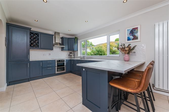 https://photos-a.propertyimages.ie/media/3/5/8/5019853/017901cf-2c82-4af3-b554-cf6b05b3ecae_l.jpg