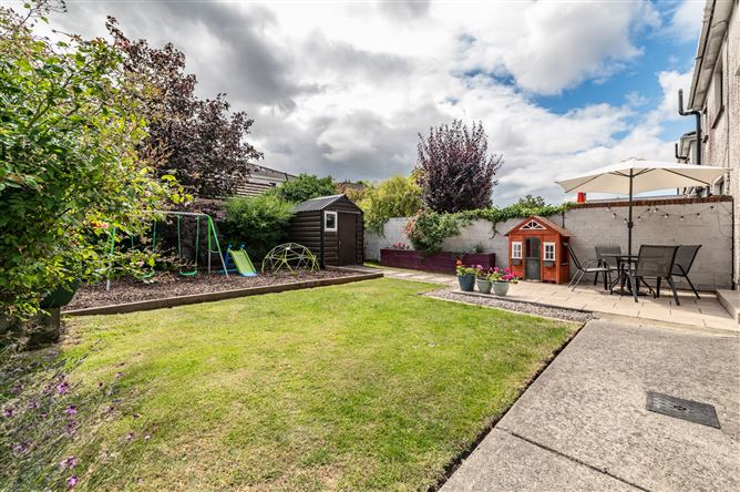 https://photos-a.propertyimages.ie/media/3/5/8/5019853/017901cf-2c82-4af3-b554-cf6b05b3ecae_l.jpg