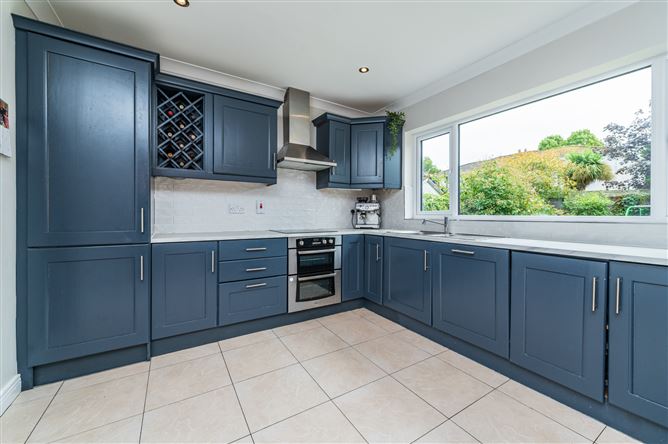 https://photos-a.propertyimages.ie/media/3/5/8/5019853/017901cf-2c82-4af3-b554-cf6b05b3ecae_l.jpg