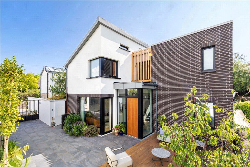 3 Violet Place, Albert Road Lower, Sandycove, Co. Dublin
