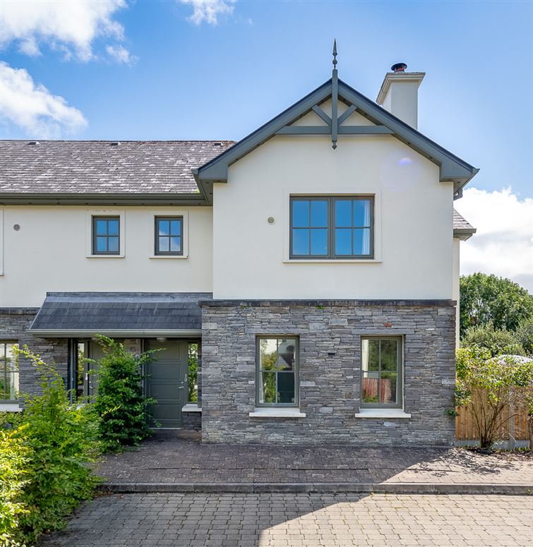 19 Oakwood Manor, Kenmare, Co. Kerry, V93 D294
