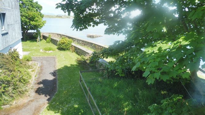 5 Michael Killeen Park, Old Monastery Road, Roundstone, Galway