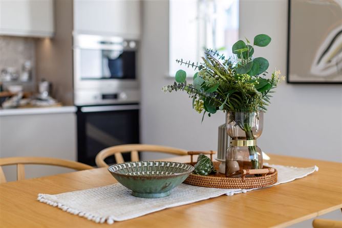 https://photos-a.propertyimages.ie/media/3/6/0/4915063/ffe94f25-13cb-4de3-844c-532b7fc3fe8a_l.jpg
