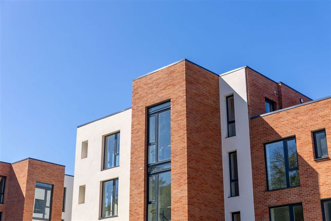 https://photos-a.propertyimages.ie/media/3/6/0/4915063/ffe94f25-13cb-4de3-844c-532b7fc3fe8a_l.jpg