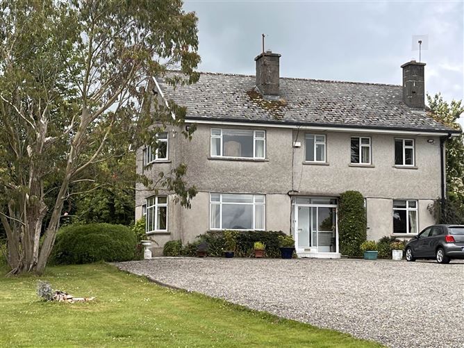 https://photos-a.propertyimages.ie/media/3/6/0/4941063/3b7518cb-7fa3-47f7-a268-64bc4aa0a34e_l.jpg