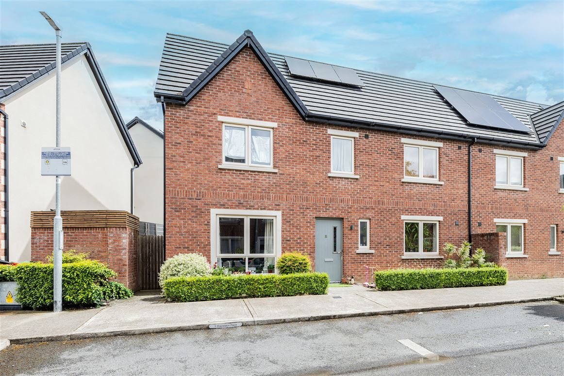 3 SHACKLETON PLACE, Tandy's Lane, Lucan, Co. Dublin