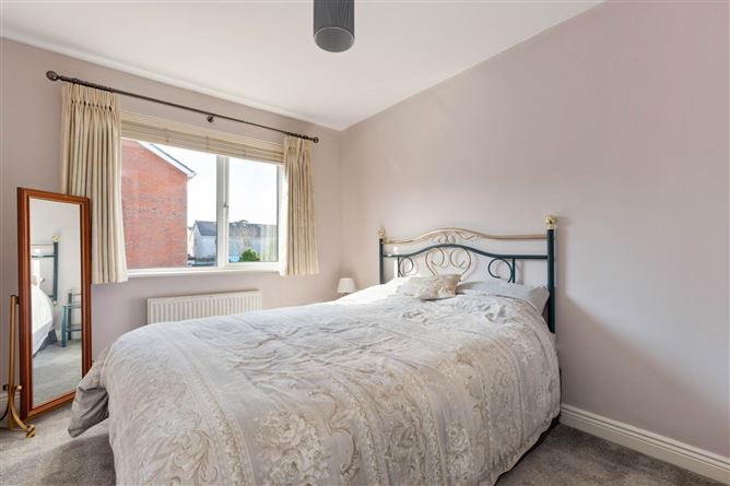 Photo 10 of 16 — 74 Fernleigh Drive, Castleknock, Dublin 15