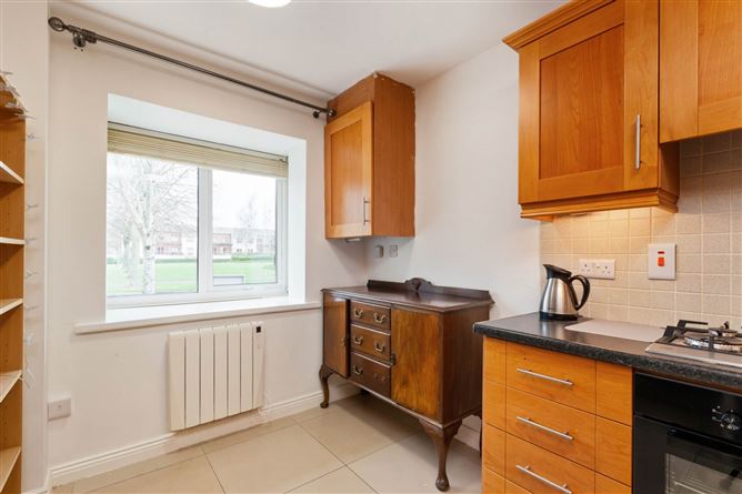 Photo 7 of 16 — 74 Fernleigh Drive, Castleknock, Dublin 15