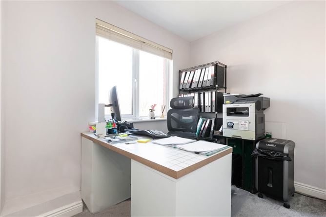 Photo 11 of 16 — 74 Fernleigh Drive, Castleknock, Dublin 15