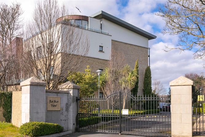 12 Ros Mor View, Scholarstown Road, Dublin 16