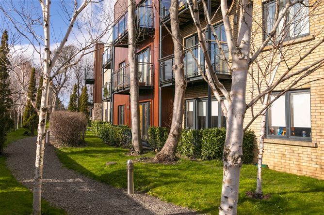 12 Ros Mor View, Scholarstown Road, Dublin 16