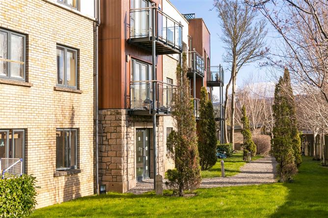 12 Ros Mor View, Scholarstown Road, Dublin 16