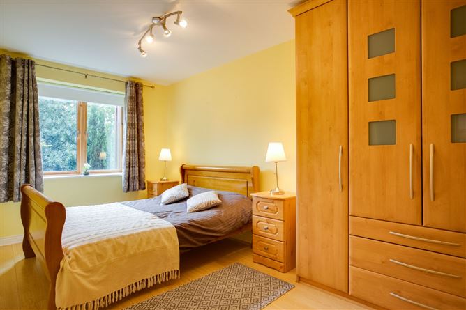 12 Ros Mor View, Scholarstown Road, Dublin 16