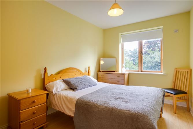 12 Ros Mor View, Scholarstown Road, Dublin 16