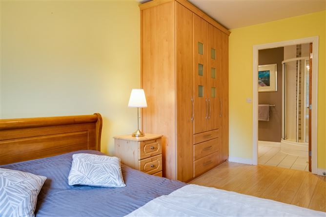 12 Ros Mor View, Scholarstown Road, Dublin 16