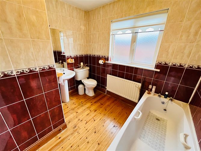 22 An Duiche Scallagheen, Tipperary Town, Tipperary