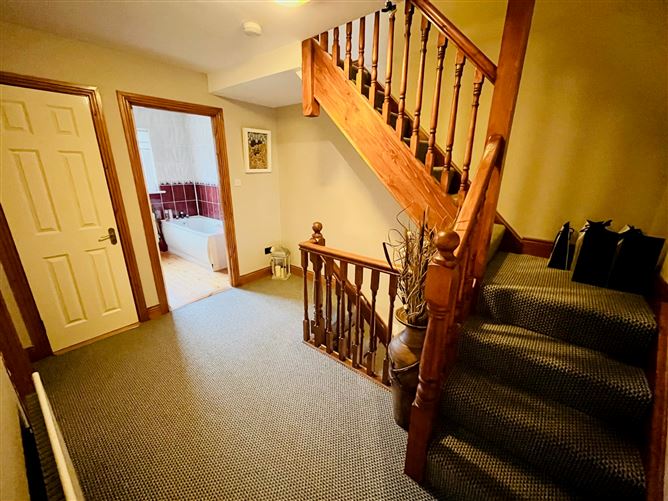 22 An Duiche Scallagheen, Tipperary Town, Tipperary
