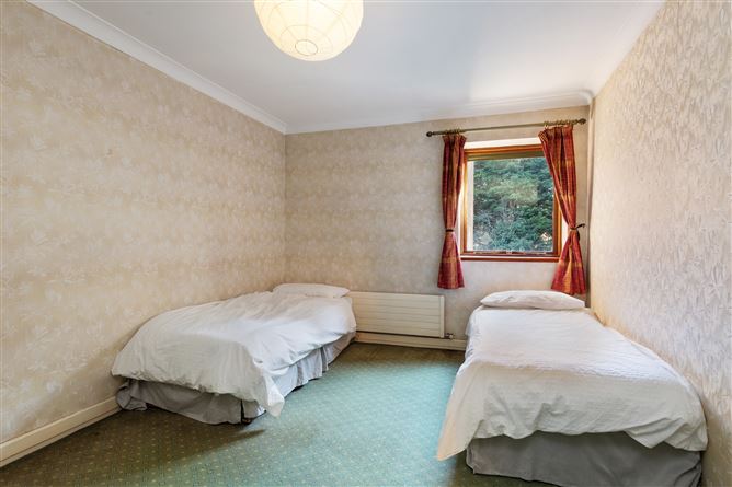 76 Cherbury Court, Booterstown Avenue, Booterstown, County Dublin