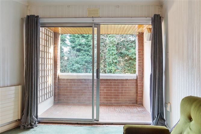 76 Cherbury Court, Booterstown Avenue, Booterstown, County Dublin
