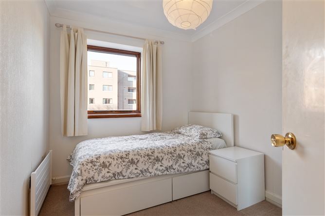 76 Cherbury Court, Booterstown Avenue, Booterstown, County Dublin